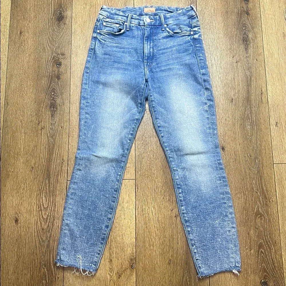 MOTHER The Looker Ankle Fray Jeans in Deep Breaths Size 26 - Picture 3 of 13